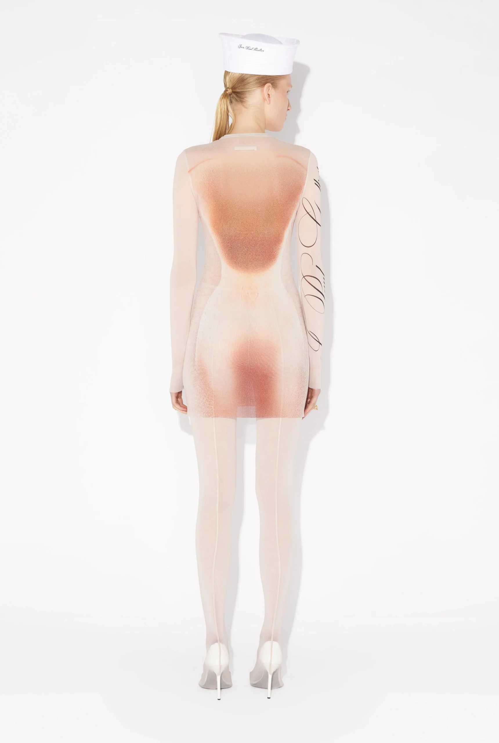The “Le Classique” Short Dress