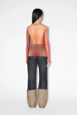 The Red Body Morphing Top